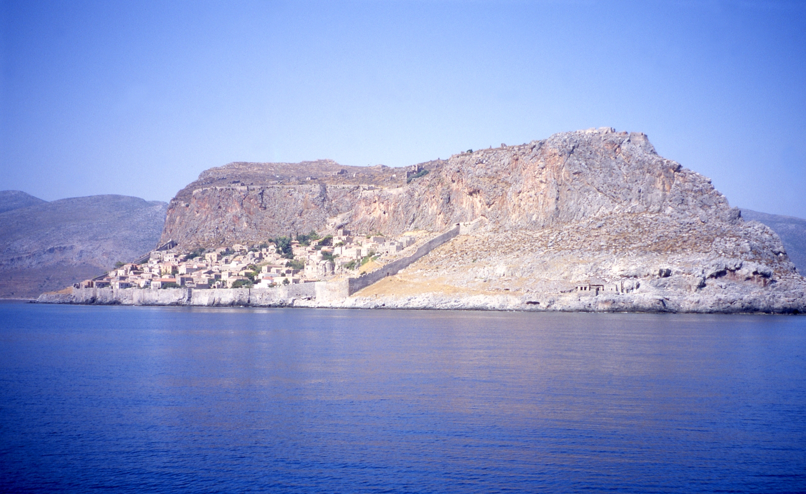 10 ελληνικά χωριά που μοιάζουν βγαλμένα από παραμύθι