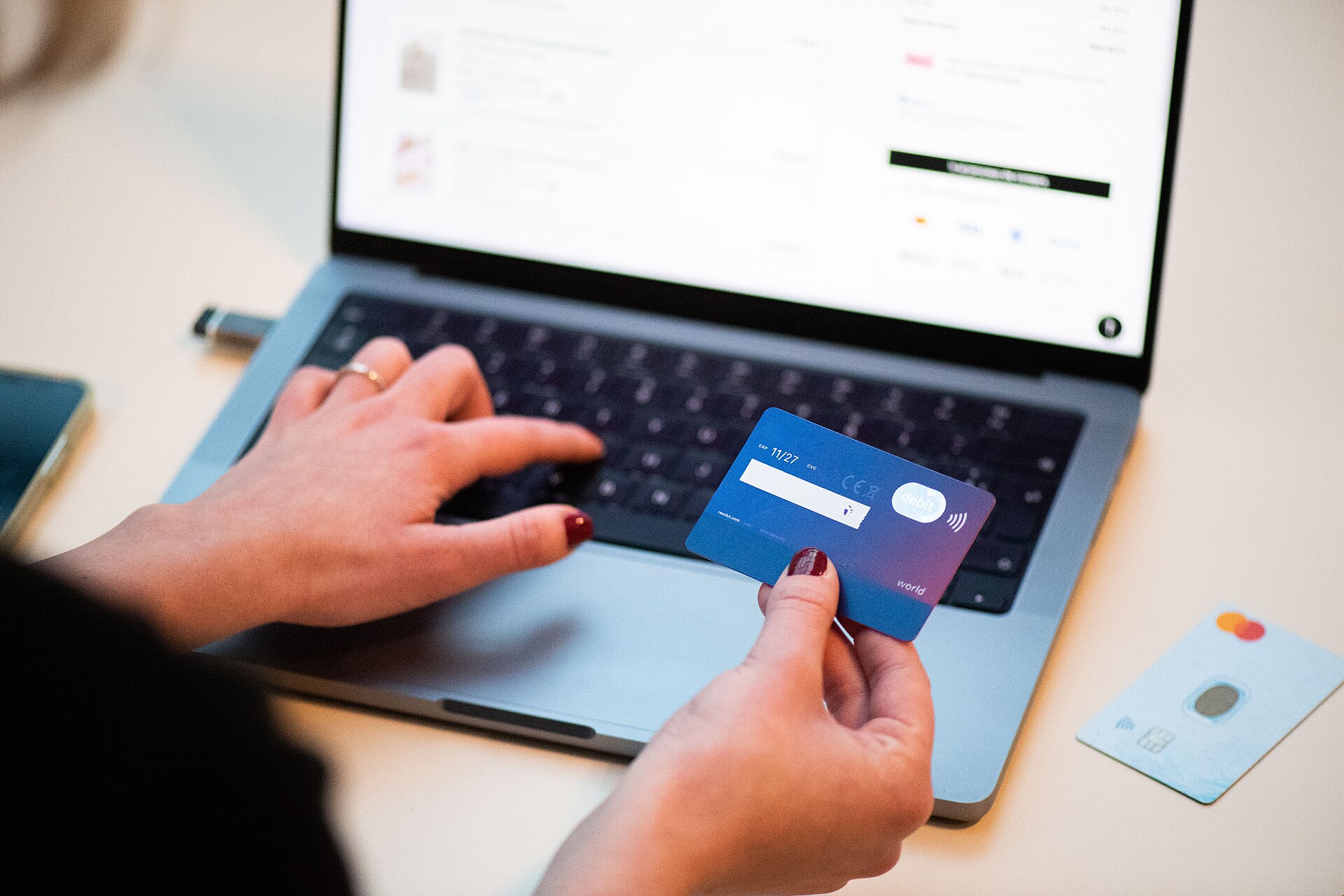 E-shop από το μηδέν: τι πρέπει να ξέρετε πριν ξεκινήσετε