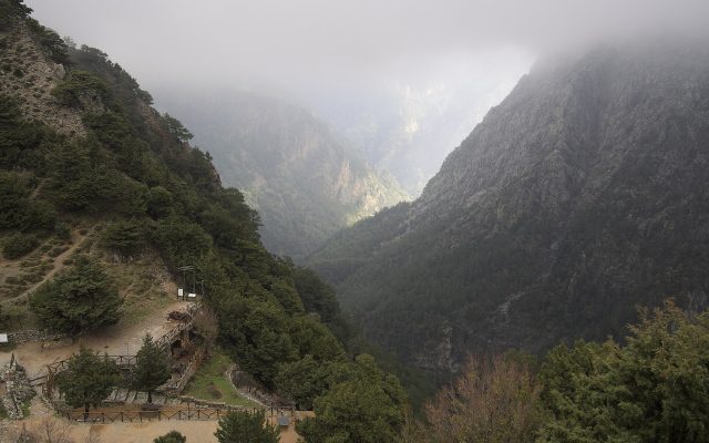 7 εντυπωσιακά φαράγγια της Ελλάδας που κάθε πεζοπόρος πρέπει να περπατήσει